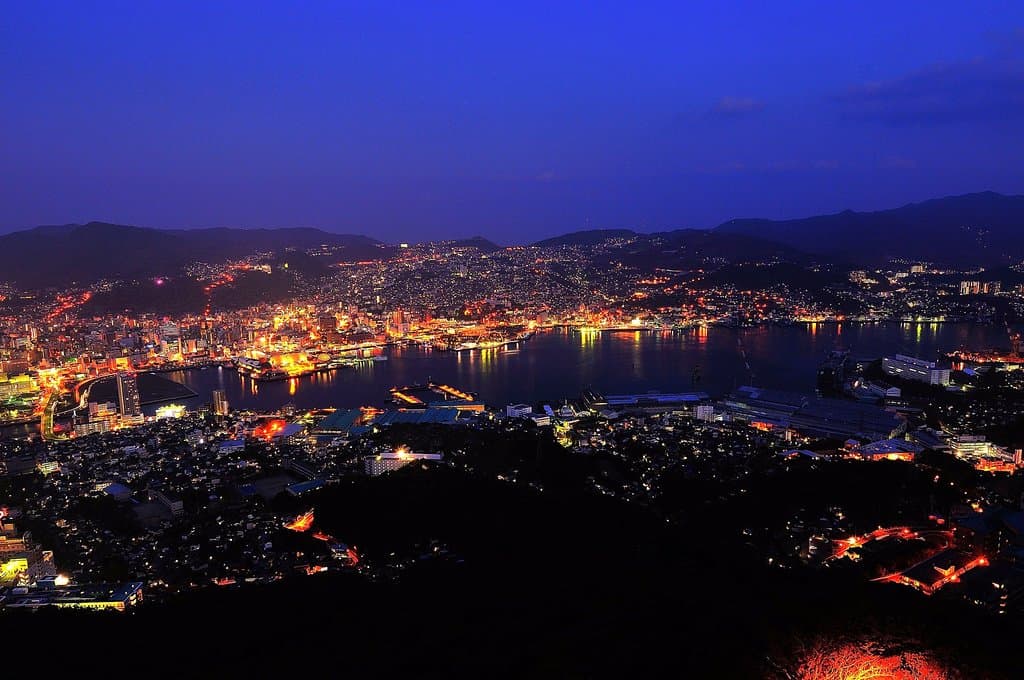 宝石を散りばめたような見事な夜景！