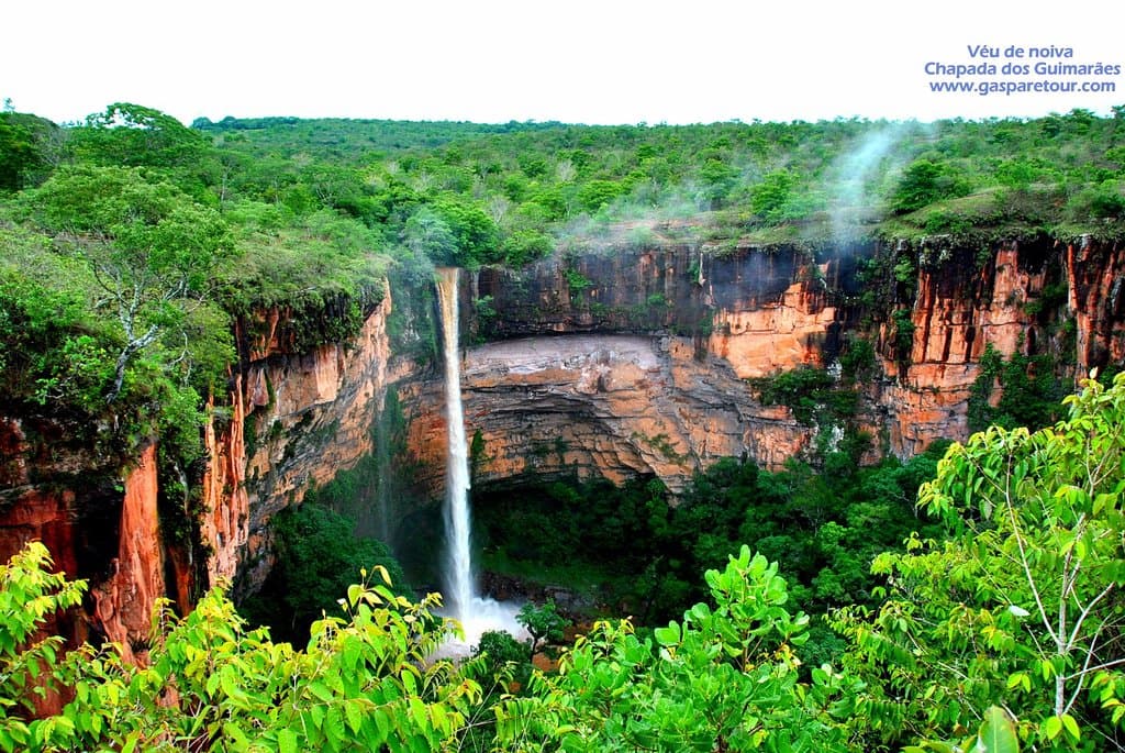 Cachoeira Véu de Noiva - 86 metros de queda