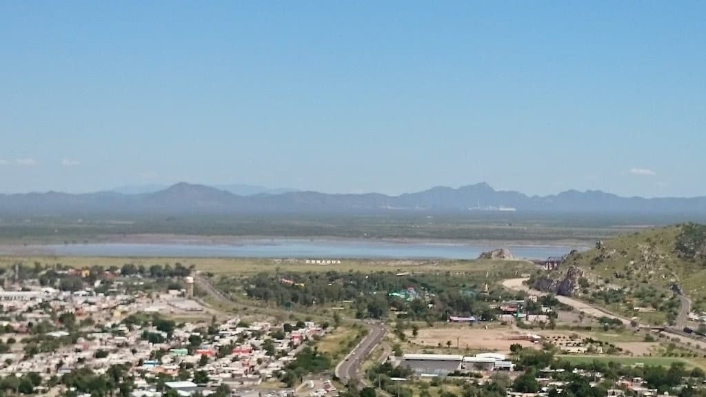 Cerro de la Campana Viewpoint and Murals