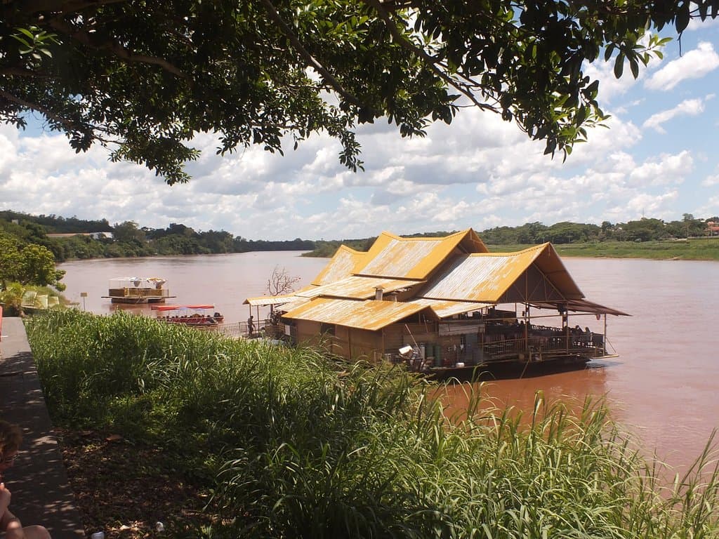 Restaurante flutuante