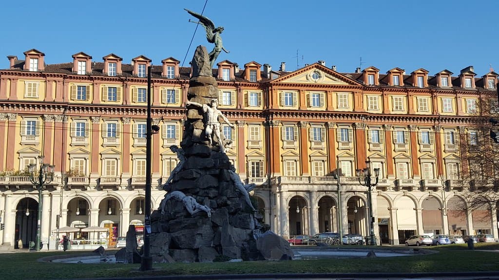 Piazza