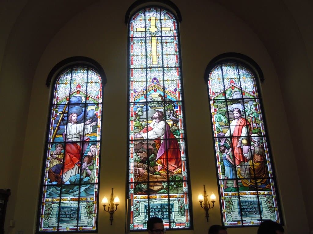 Ensemble des vitraux d'un latéral