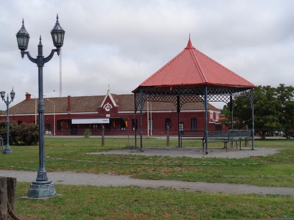 Plaza Osvaldo Soriano