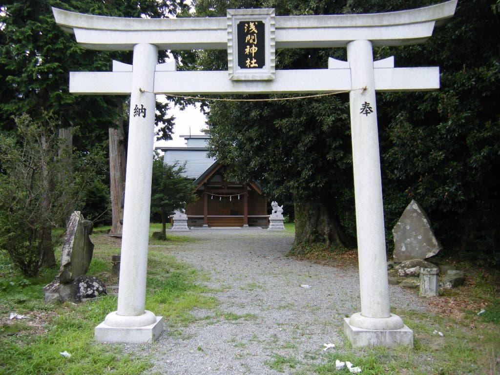 東田中浅間神社鳥居