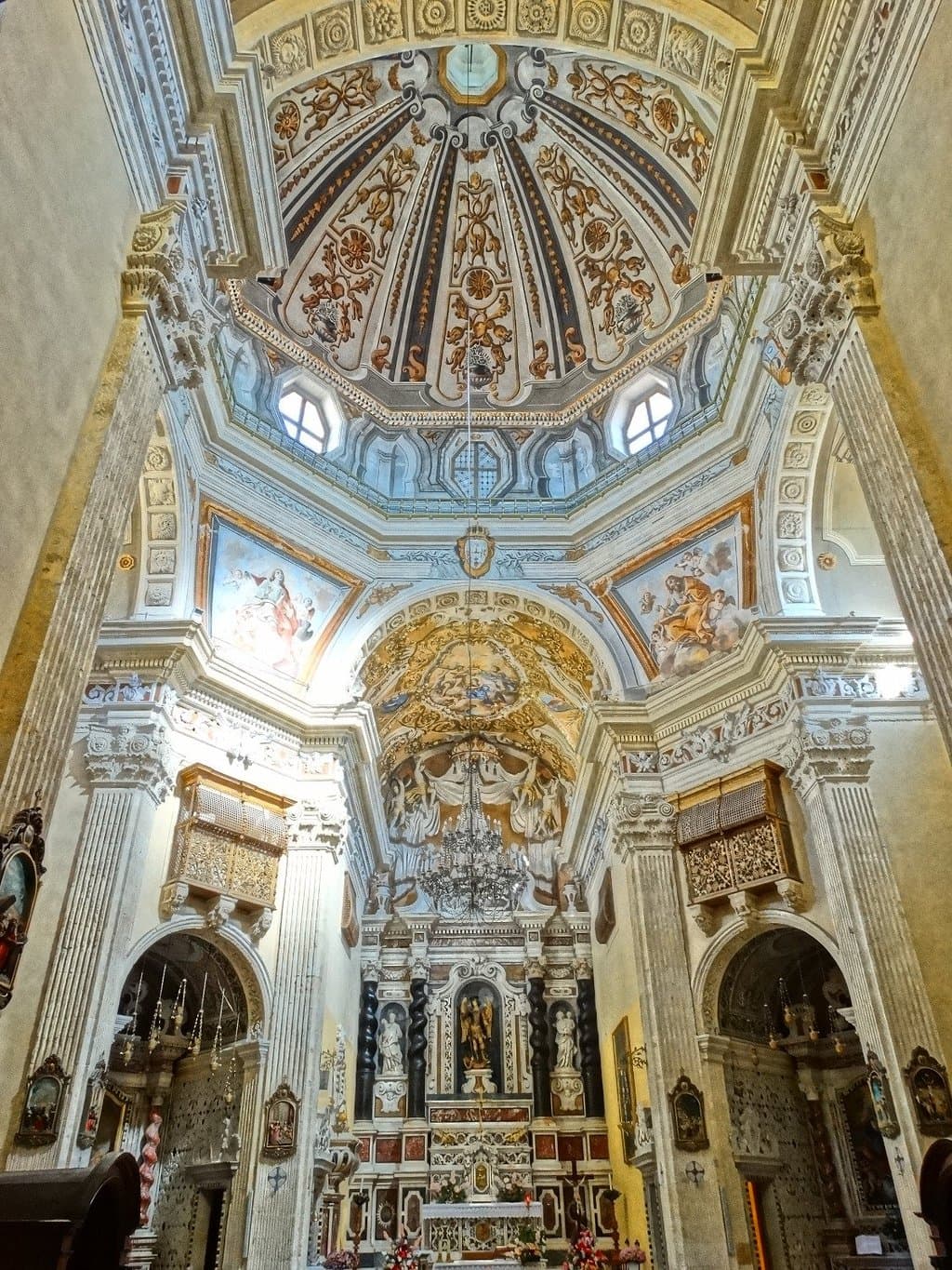 Chiesa di San Michelle von innen