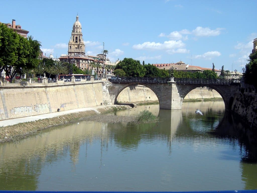 Murcia riverside view © Robert Bovington