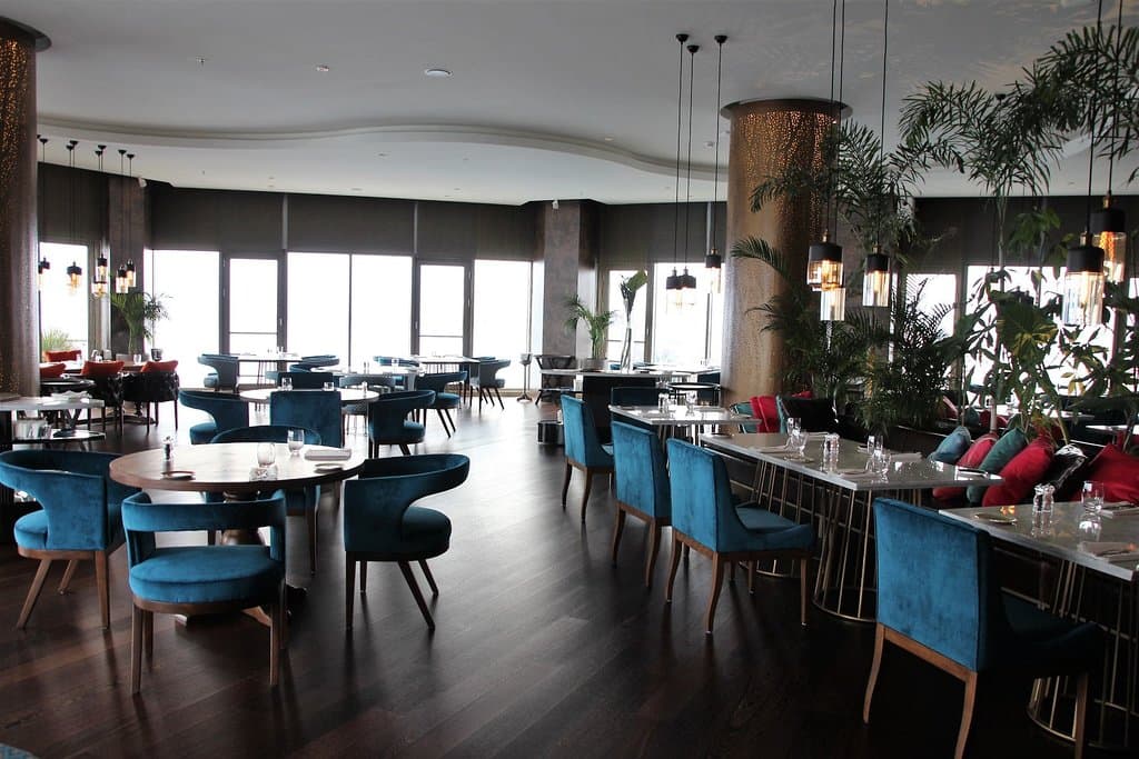 Abends wirkt die Beleuchtung romantischer