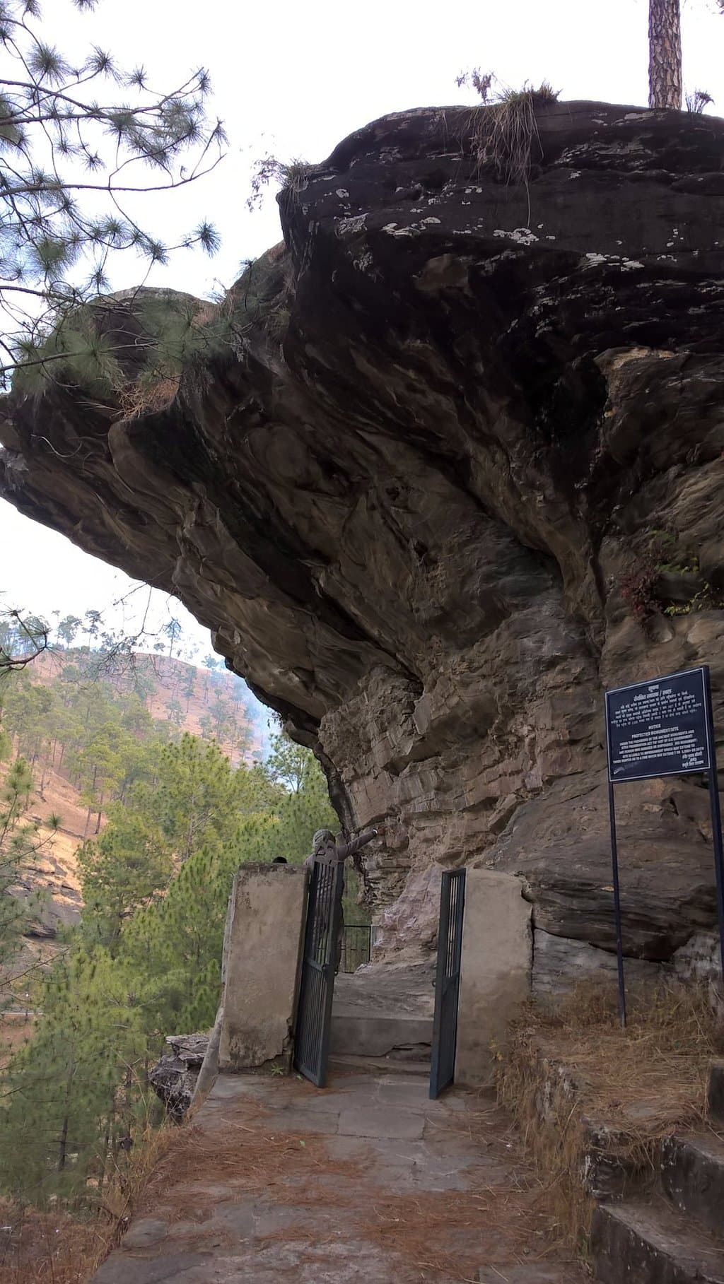Lakhudiyar prehistoric cave shelter