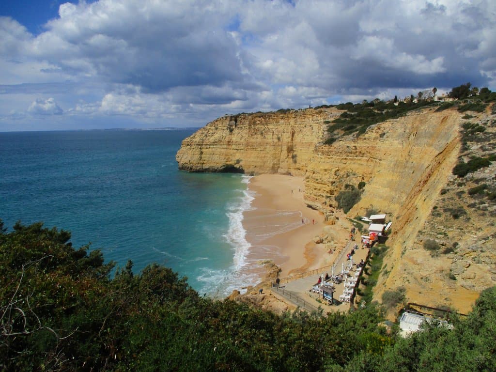 Vale de Centeanes Beach