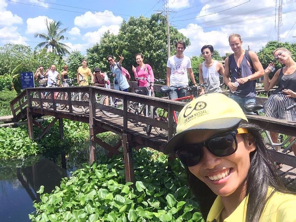 Guide and group