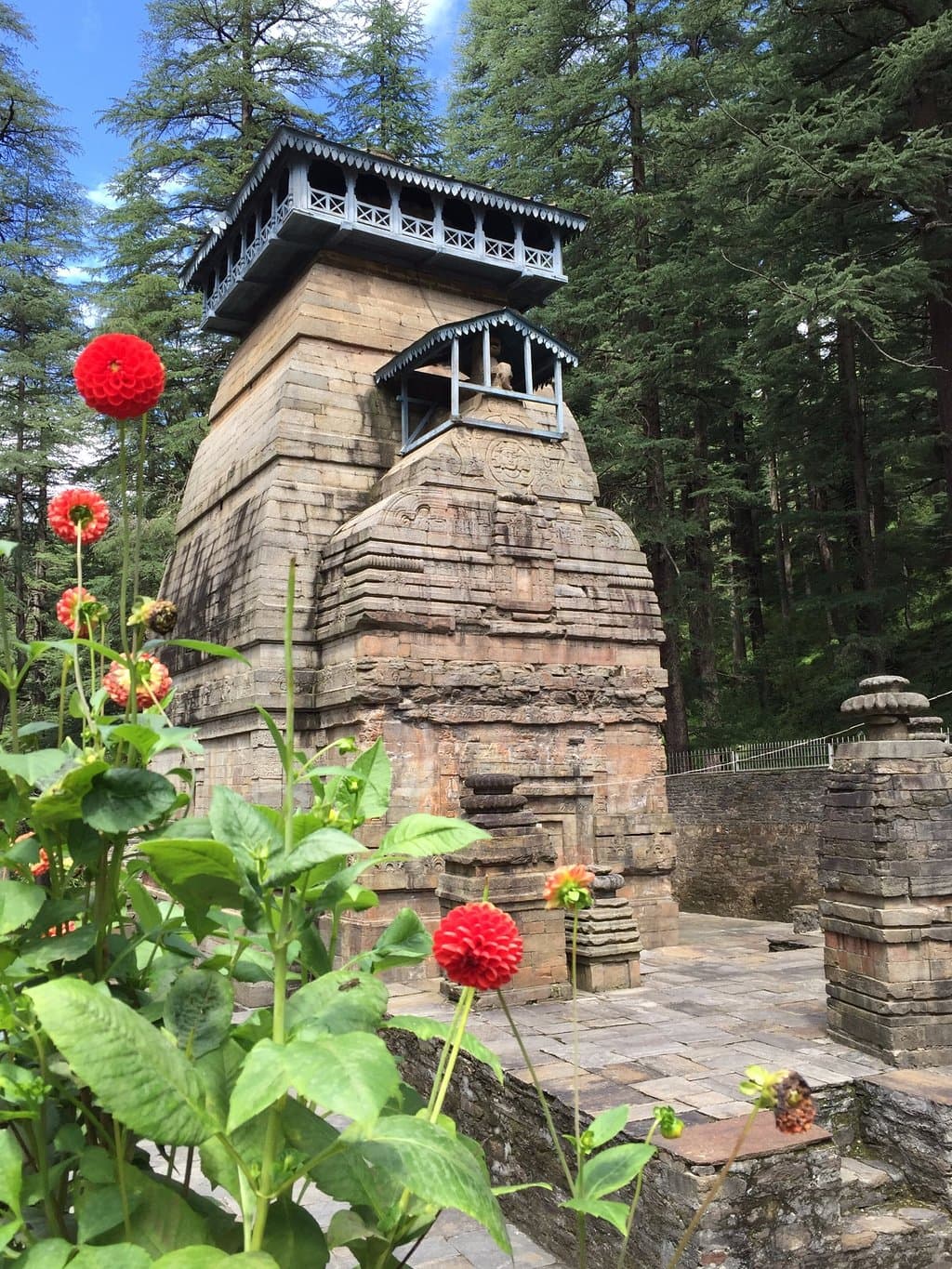 Lovely surroundings of Dandeshwar Temple