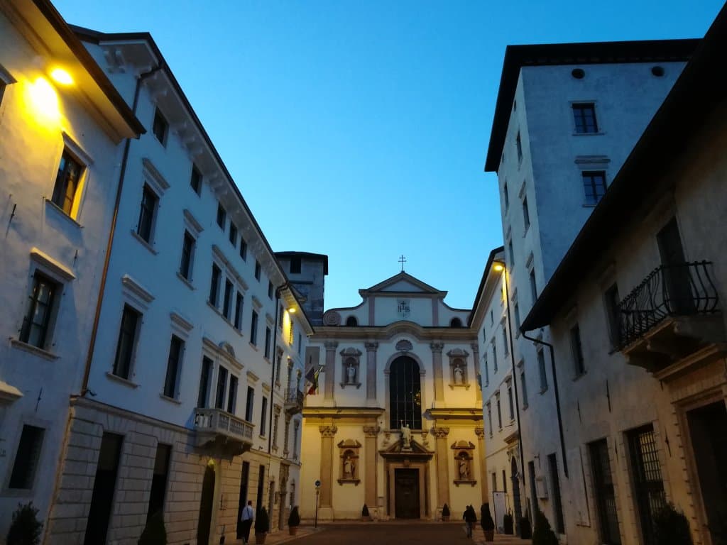 Via Belenzani