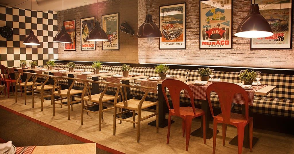 Con terraza con vista de la Plaza del Charco