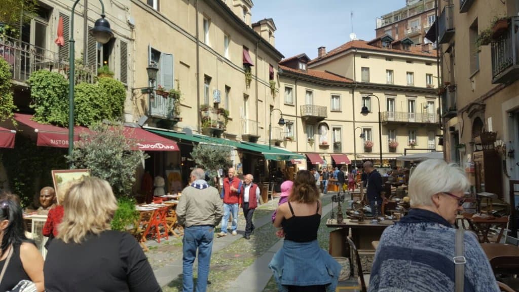 Balon Flea Market