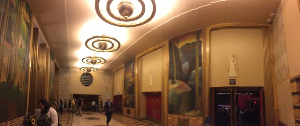 treamline Moderne and Art Deco architecture