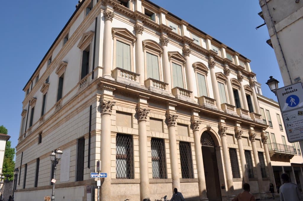 Palazzo Thiene Bonin Longare
