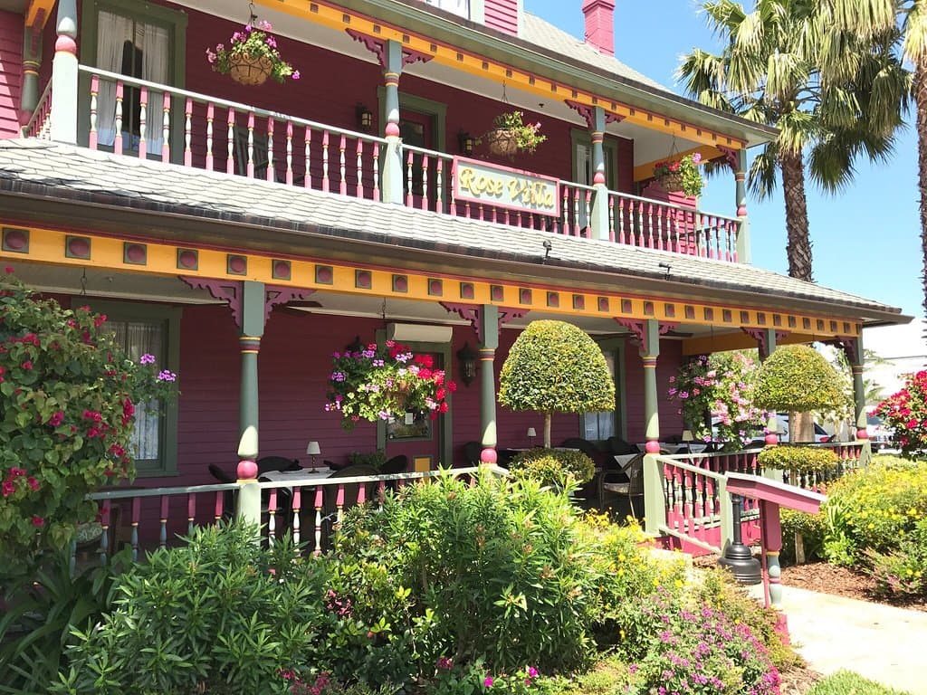 Rose Villa Southern Table & Bar