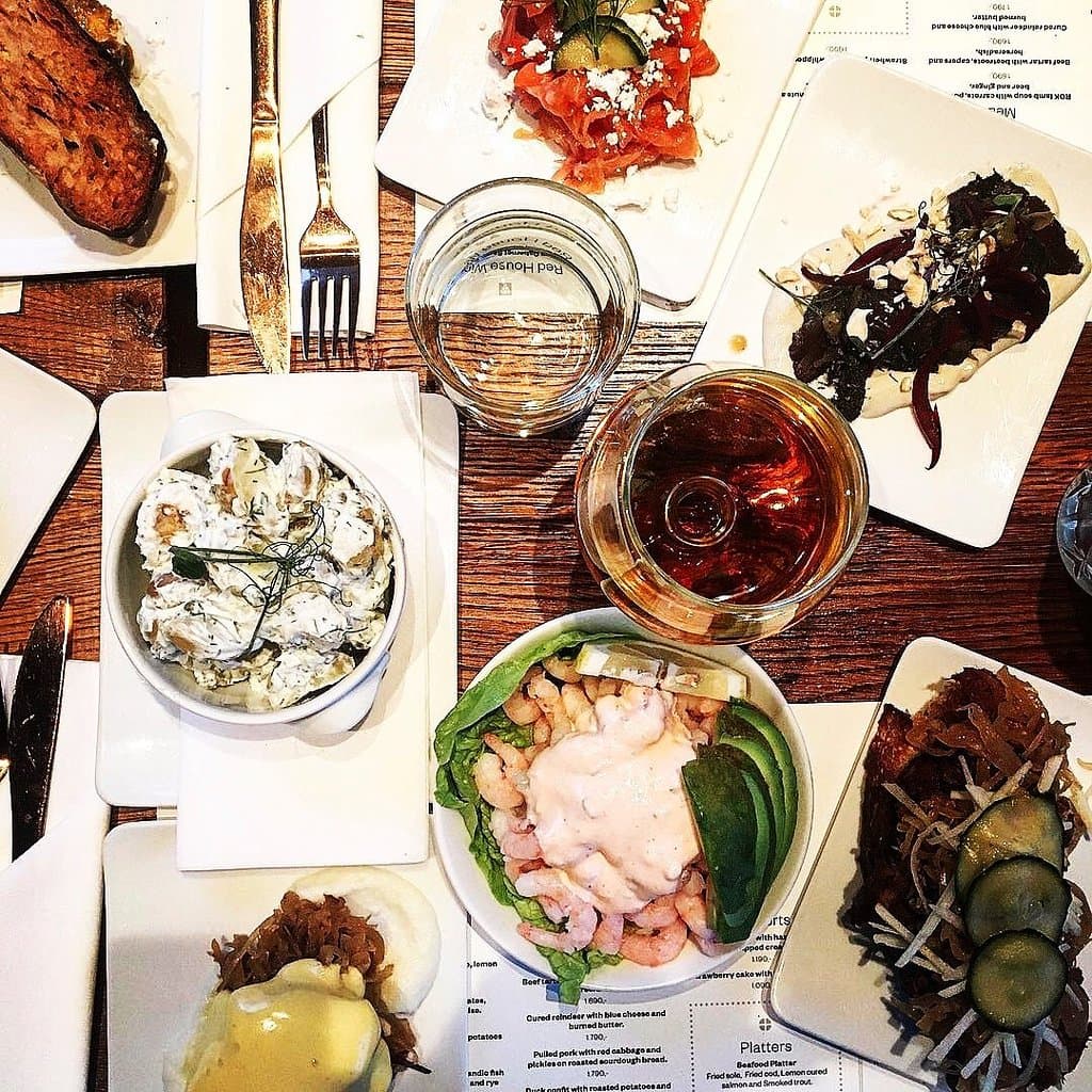 We serve medium size plates for you to enjoy different tastes of Iceland 