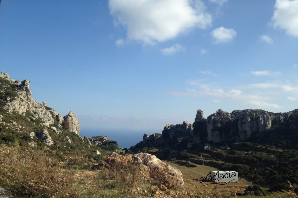 Η διαδρομή μέσα από τα βουνά για το Σπήλαιο της Καστανιάς