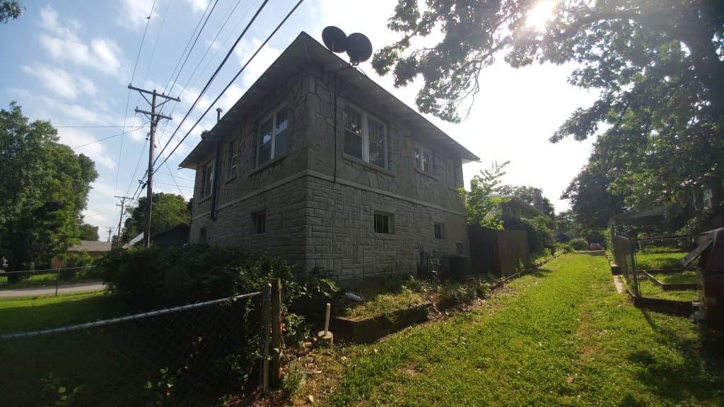 Bonnie and Clyde Garage Apartment