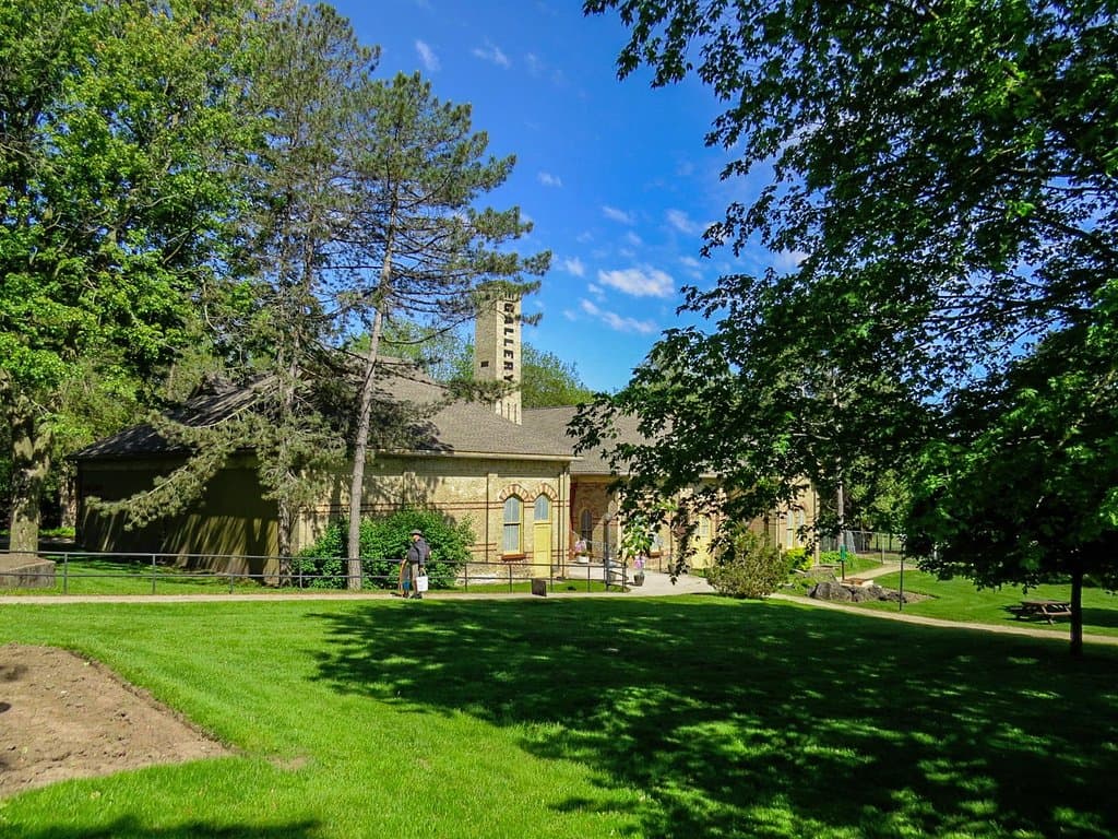 Gallery Stratford, photo by Mike Keenan