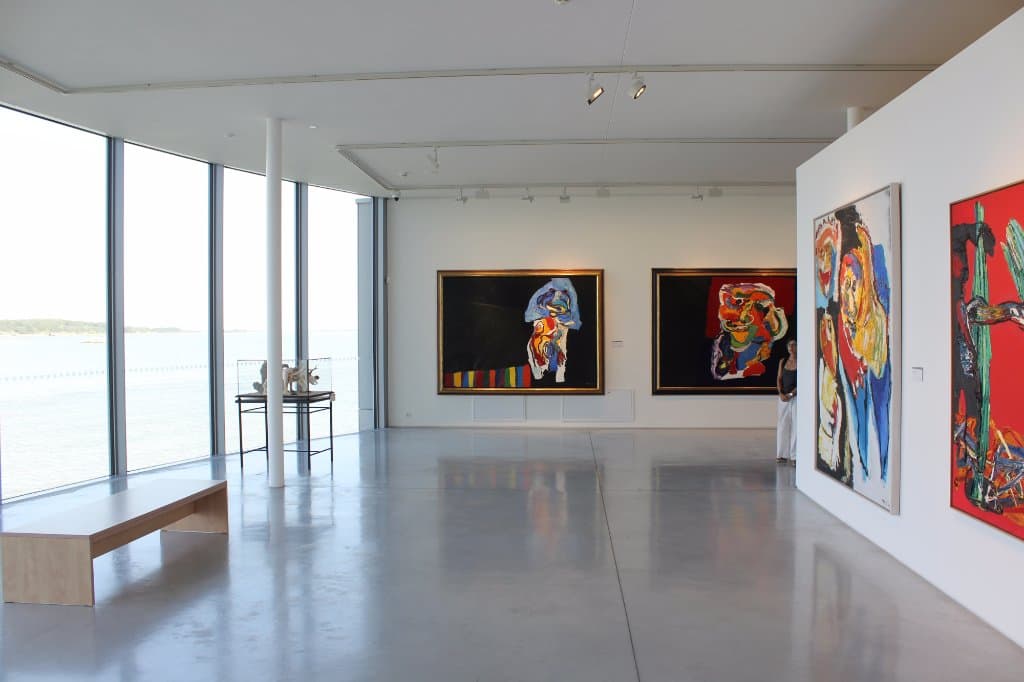 perfectly exhibited art