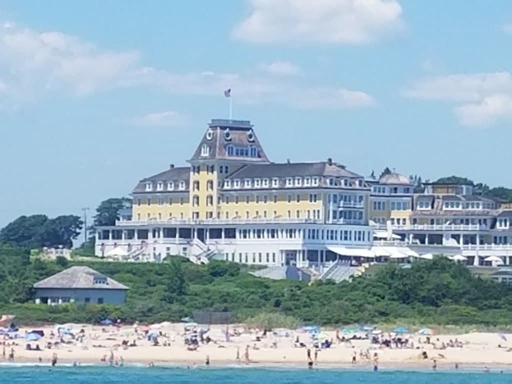 Cross Sound Ferry and Lighthouse Cruises