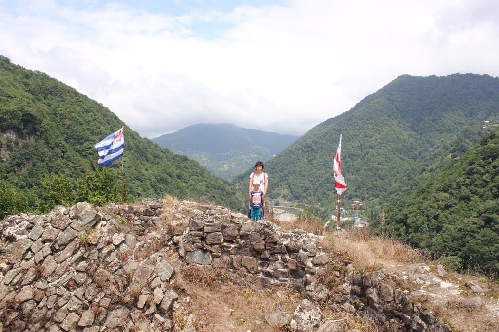 Один из видов с верха стены крепости