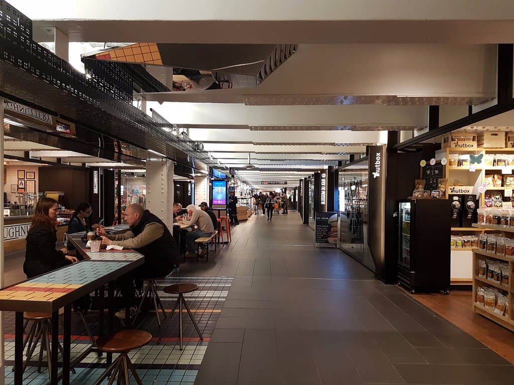 esta en la galeria del metro