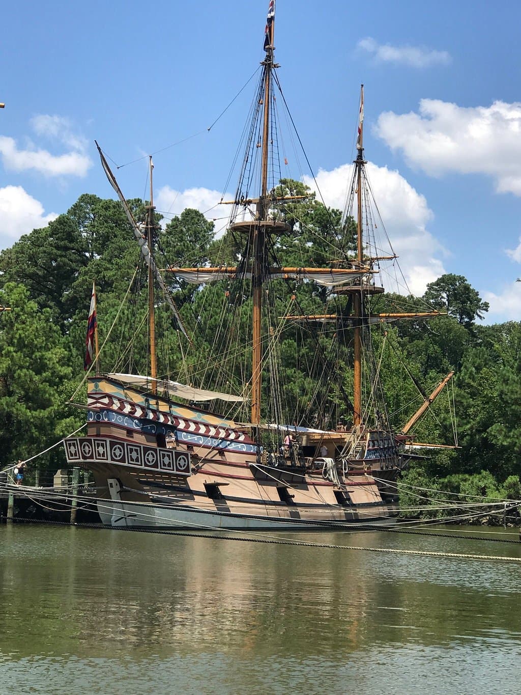 Williamsburg Christmas Lights Bus Tour