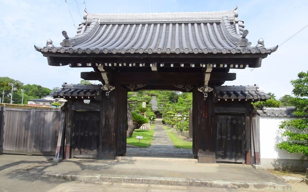 山 門