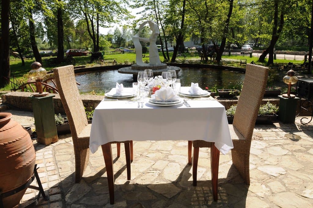 Biljana Springs statue