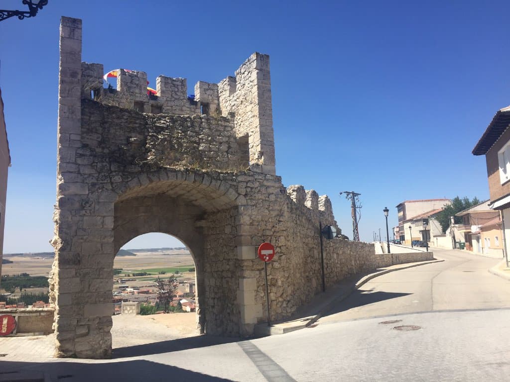 El Arco Grande y calle Ronda Excuevas.