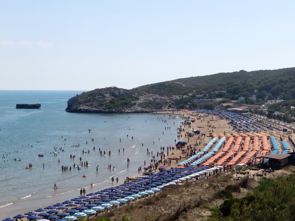 baia di Manaccora salendo sul promontorio a sx