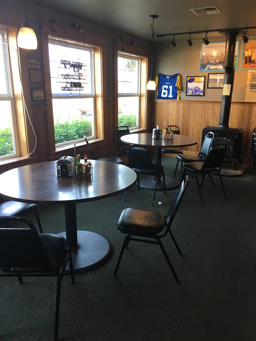 Geno's Pizza and Burgers