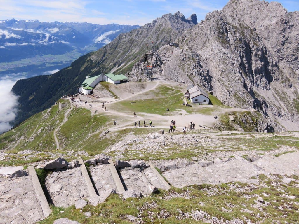 Aufstieg zur Karspitze und langsam verzieht sich der Nebel über Innsbruck