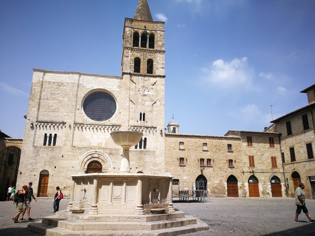 Piazza Silvestri Bevagna