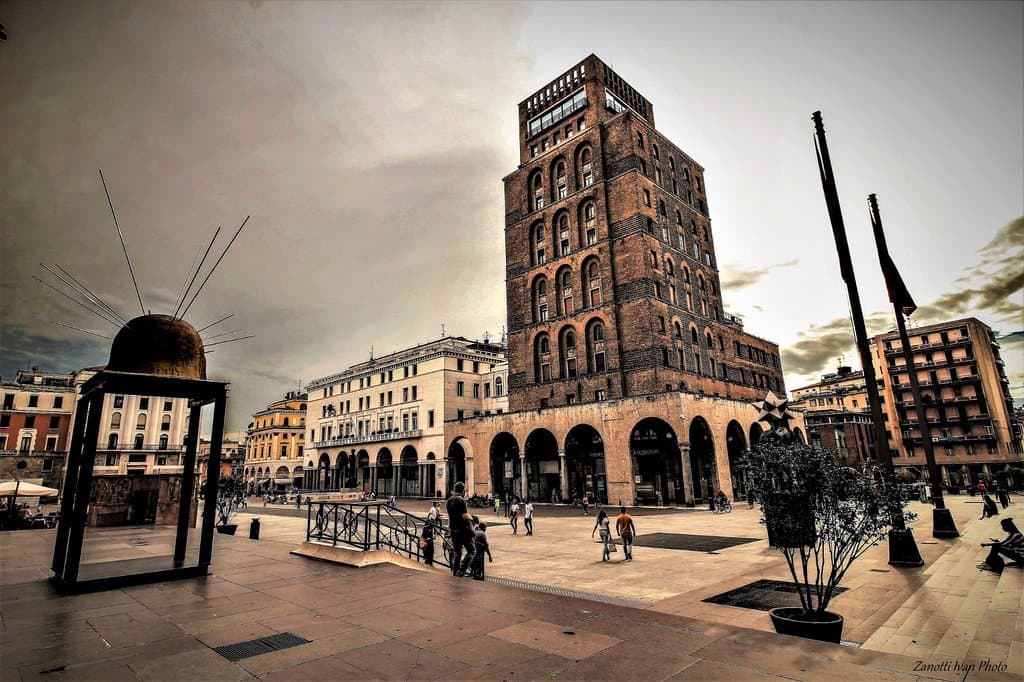 Piazza Vittoria