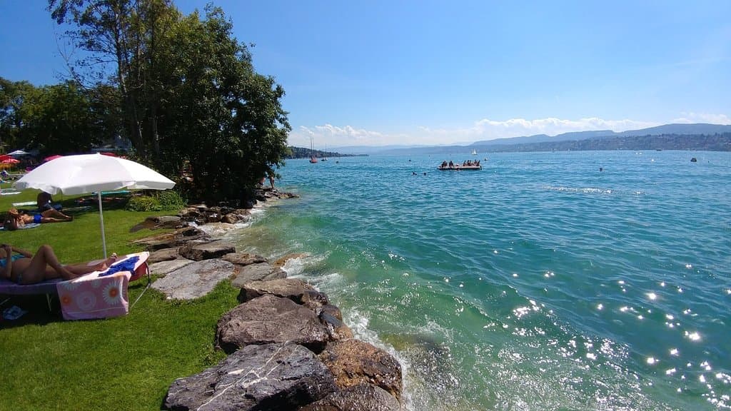 Tiefenbrunnen Lido Zurich