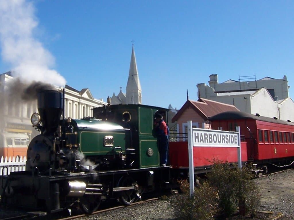 1924 B10 Steam Train waiting at Harbourside Station