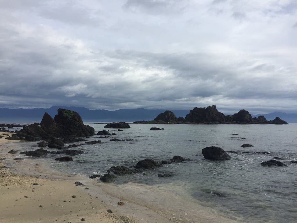 Such a stunning view to wake up to but not so much swimming friendly since there are lots of roc