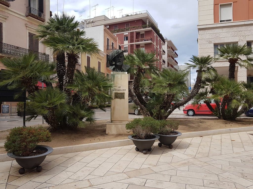 Il monumento ai Bersaglieri.