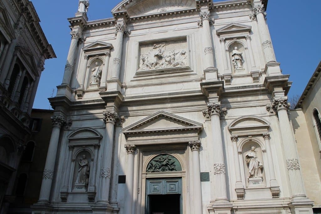 Visit the Chiesa di San Tomà