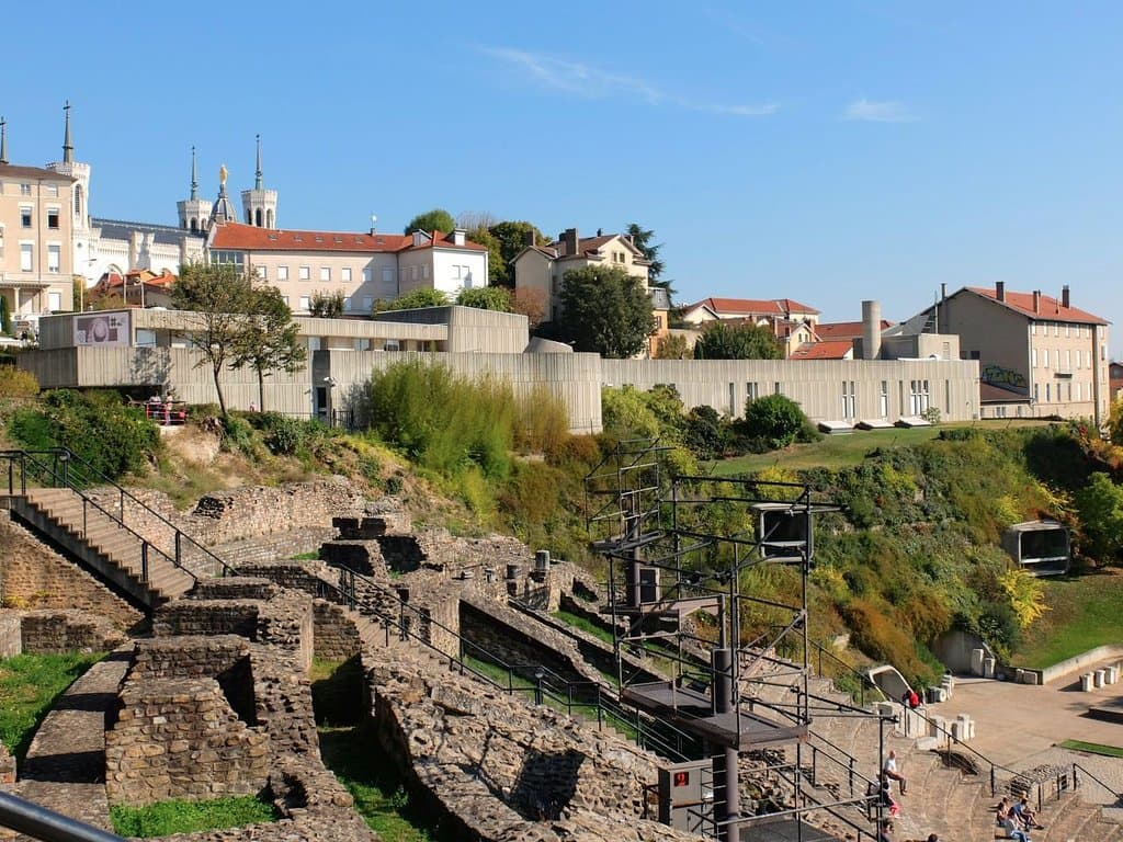 Vista del Museo Gallo-Romano dal teatro Romano sulla collina di Fourvière