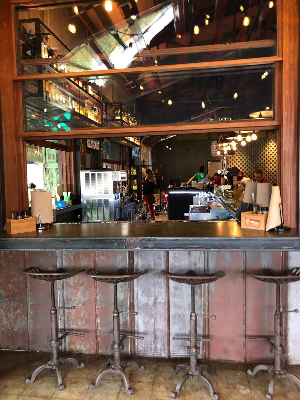 Willy Taco - Feed & Seed