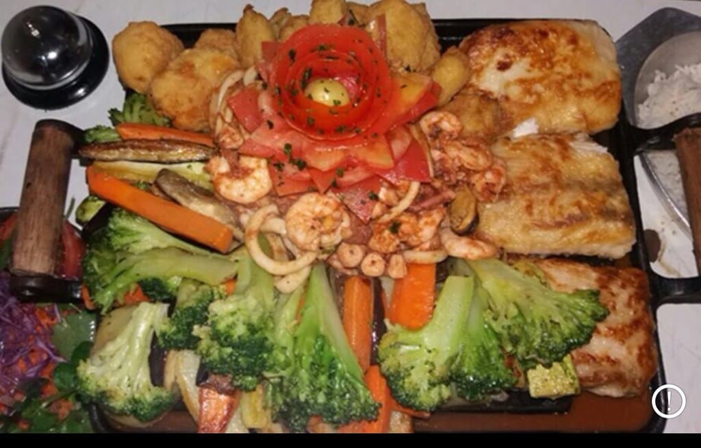 UM DOS NOSSOS CARGO CHEFE MIX DE FRUTOS DO MAR! 