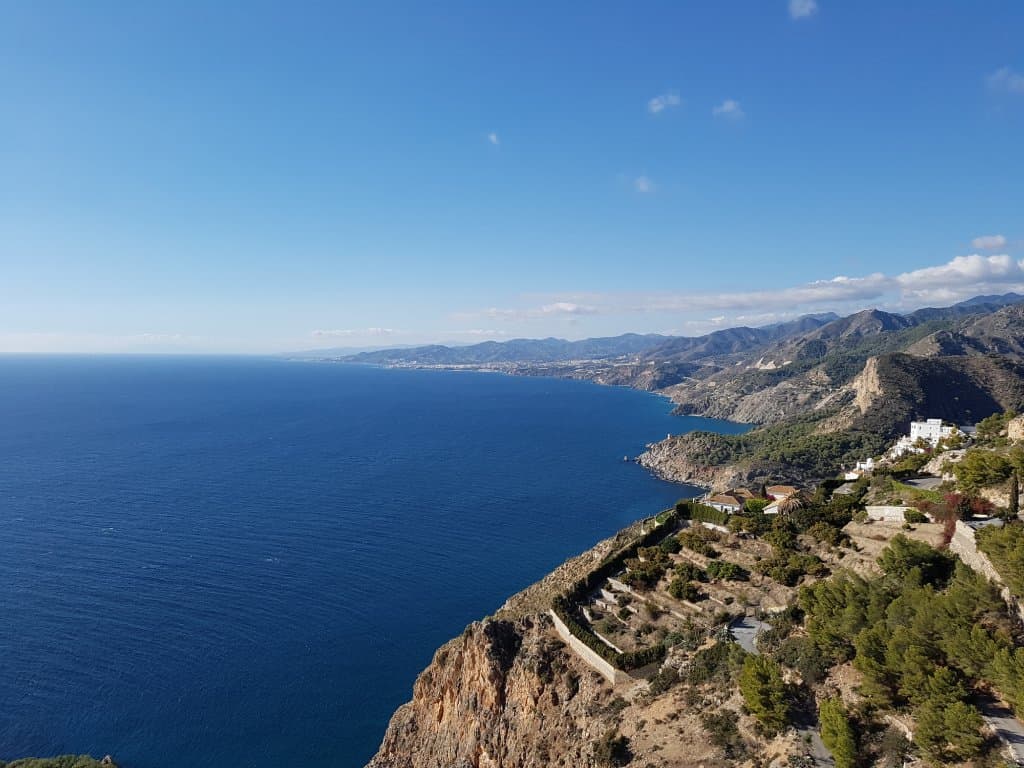 Vista hacia Málaga desde el acantilado de CERRO GORDO