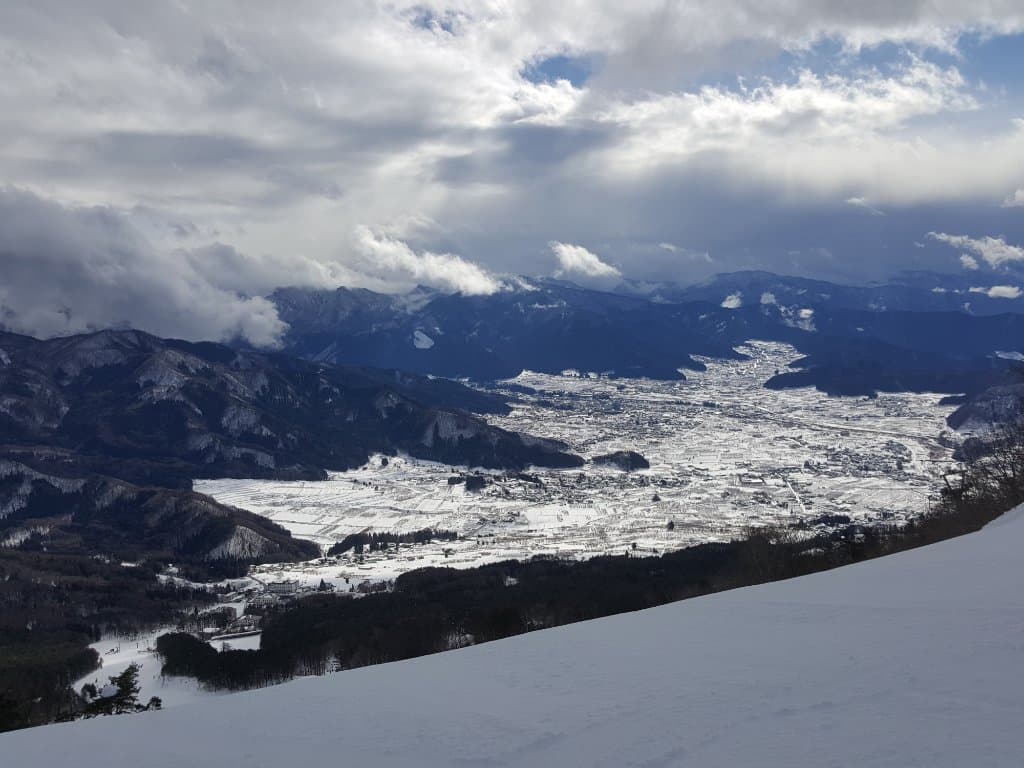Yomase Onsen Ski Resort Nagano