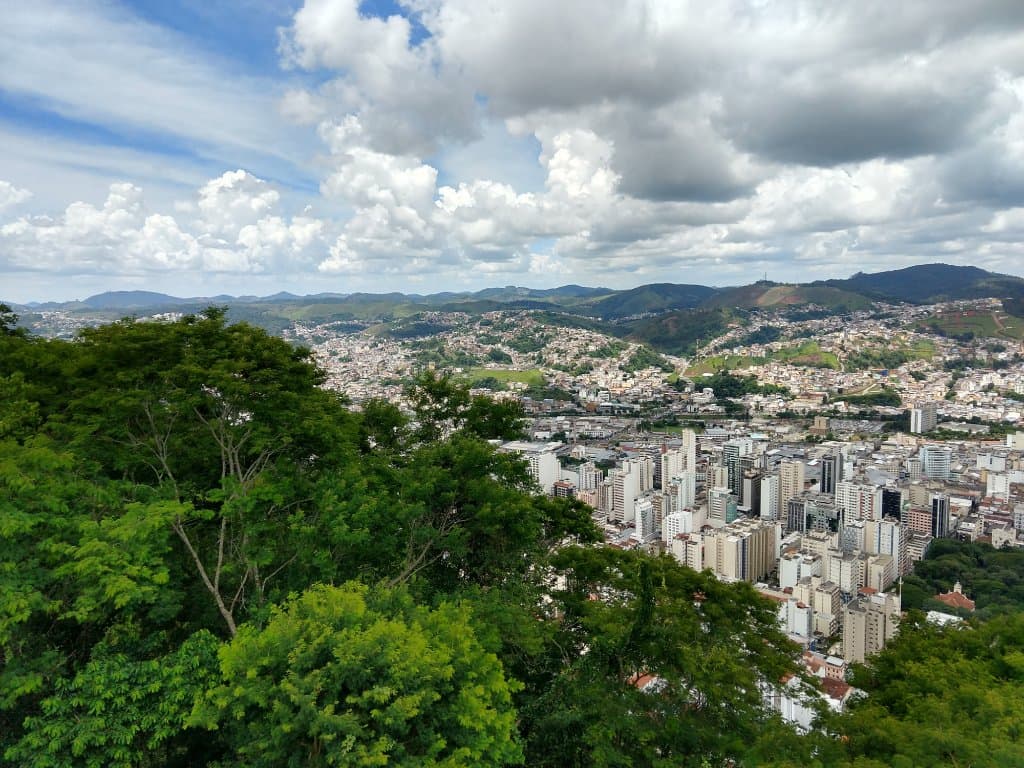 Vista do lado esquerdo do Mirante Morro do Cristo