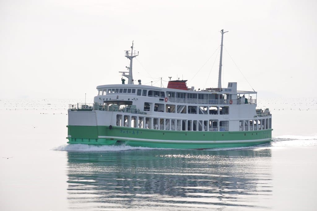 途中すれ違ったフェリー